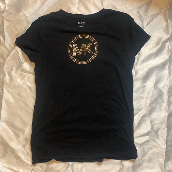 3 shirt bundle. - Picture 2 of 3